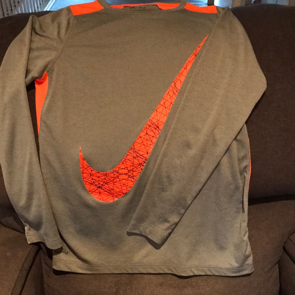 Youth XL Nike dri-fit long sleeve shirt.